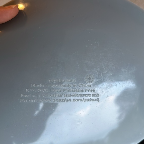 EZ PZ mini mat with lid in gray - Picture 5 of 10